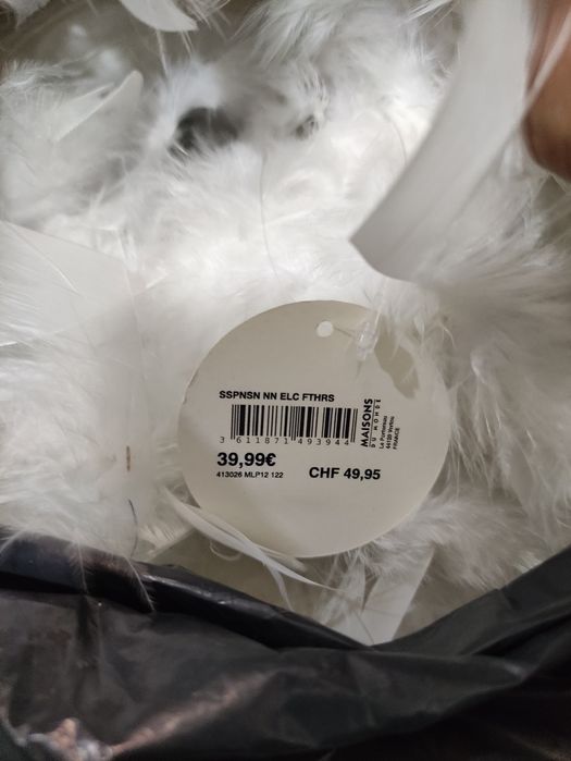 2 Luminária de penas.