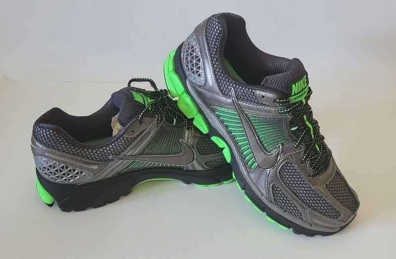 Nike Zoom Vomero 5 SE Metallic Pewter Tamanho 43 Novas