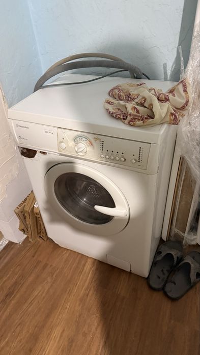 Пральна машина Electrolux EWS 1020