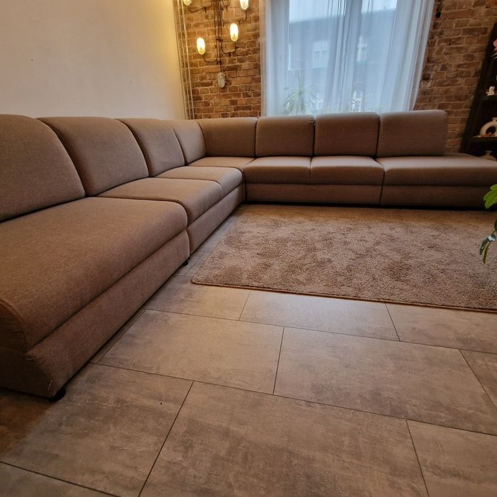 Duża rogówka segmentowa z funkcją spania i 2 schowkami – bardzo dobry