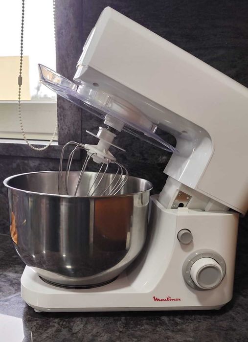 Batedeira com taça Moulinex