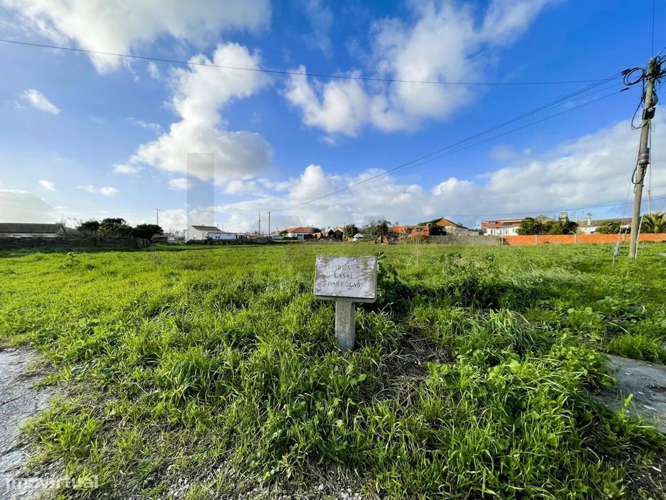 Terreno à Venda com 1.370 m2 | Rua do Estreito, Coimbrão (Leiria)