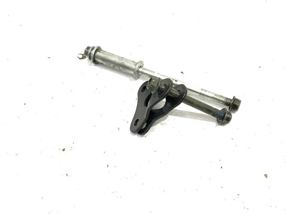 Suzuki lt160 Mocowanie silnika części