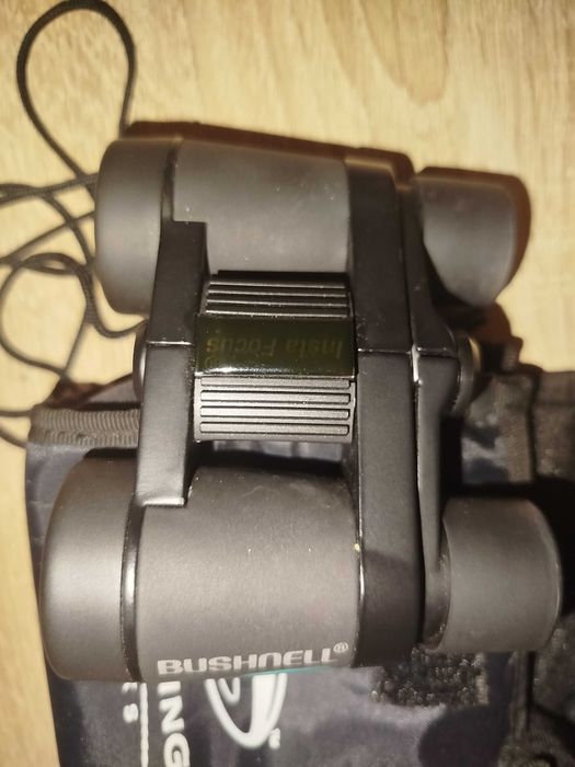 Бінокль Bushnell, Royal Crown, Focal