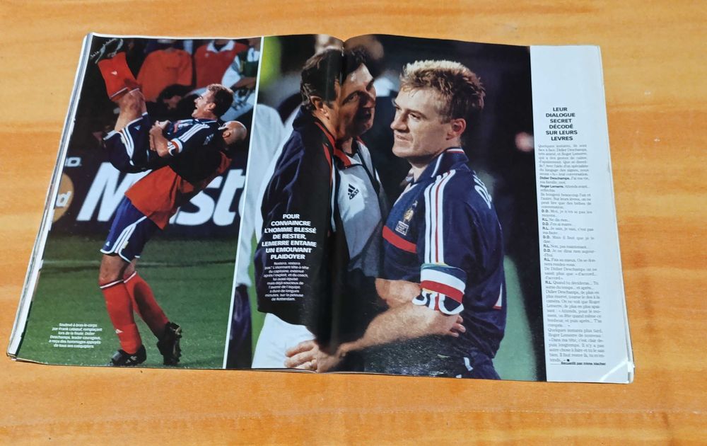 Revista Futebol Paris História e Fotos Vitória Histórica no Euro 2000