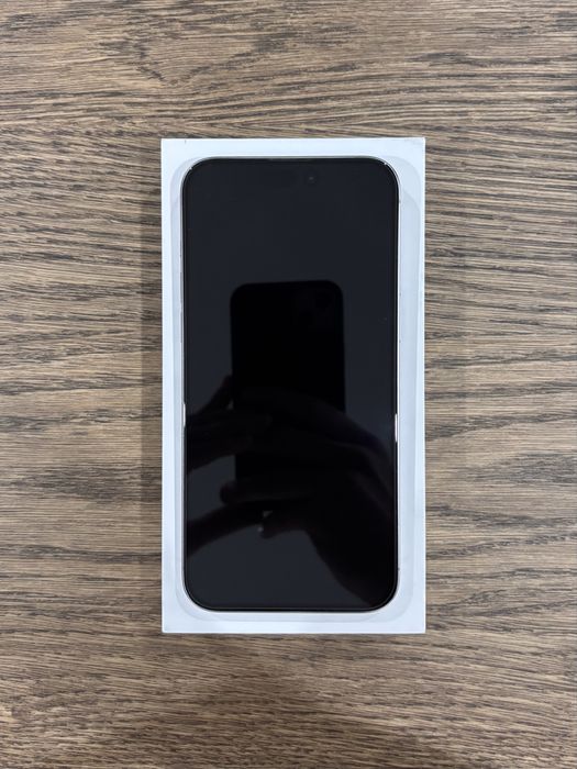 iPhone 15 Pro Max (com garantia)