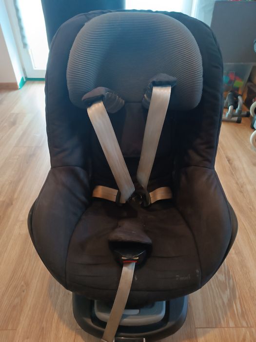 Fotelik samochodowy maxi Cosi Pearl familyfix family fix ISOfix