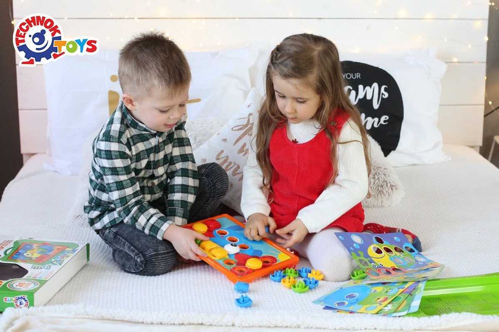 Мозаика для малышей ТехноК 6269, 10 трафаретов, 26 кнопок