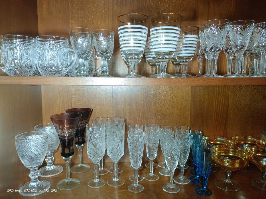 Рюмки , фужеры, бокалы , стопки . Хрусталь.