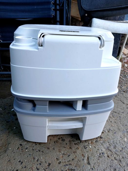 Porta Potti The Ford