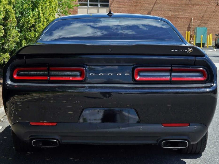Dodge Challenger      2020