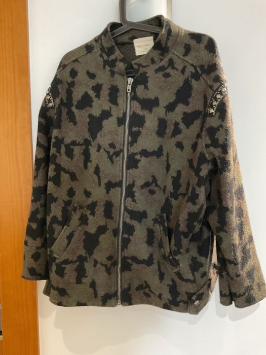 Casaco zara, em fazenda