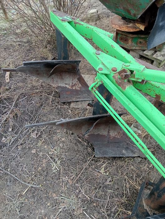 Плуг 3-35 Bomet висока стійка 70 см Польща