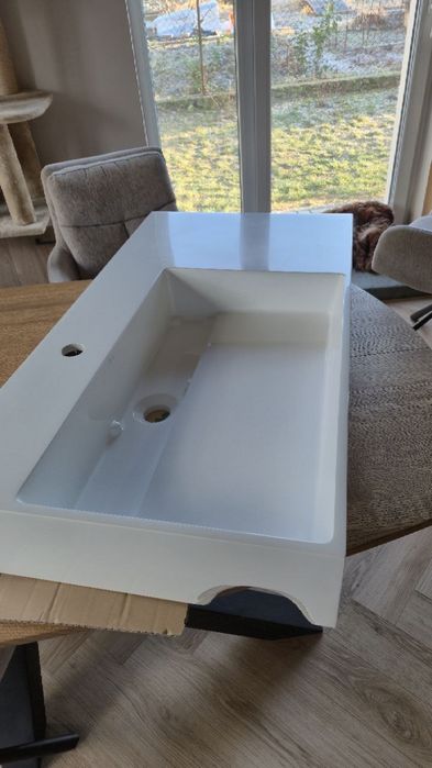 Umywalka Rea Archi 90 cm – nowa, do  naprawy