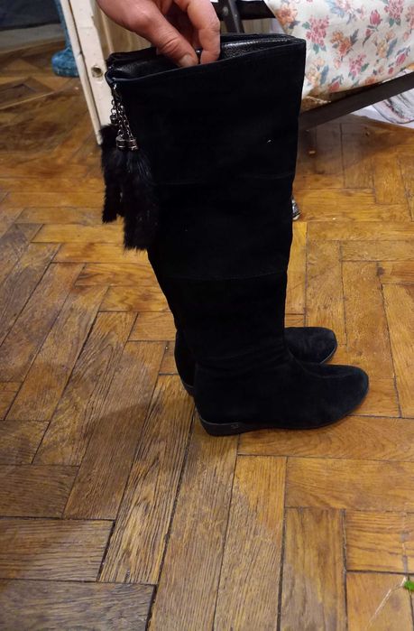 Замшеві зимові чоботи