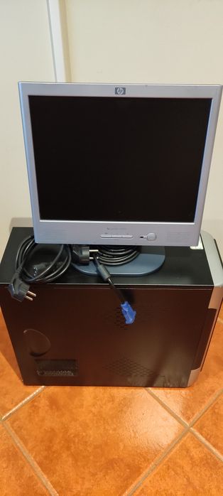 Computador e monitor