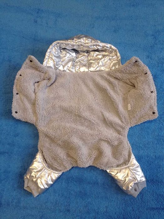 Продам комбінезон для собак