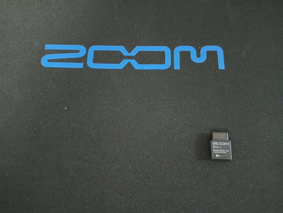 Zoom LiveTrak L-20