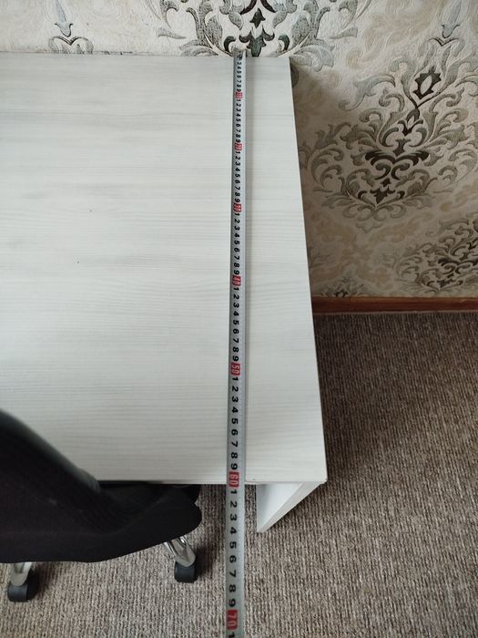 Продам письмовий стіл