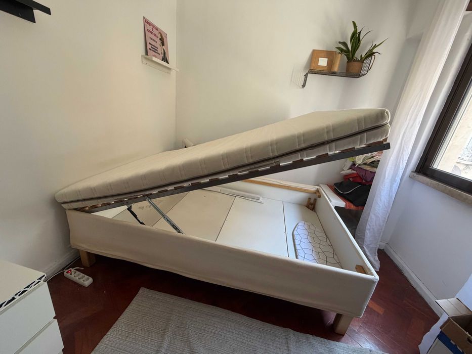 Cama Sommier Rebatível IKEA + Colchão (Muita Arrumação)