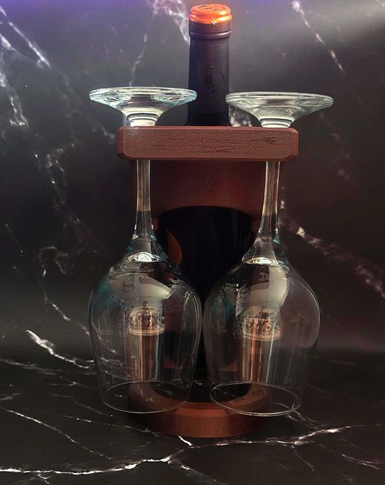 Stojak BALANS – Magiczna Półka na Butelkę Wina i Kieliszki