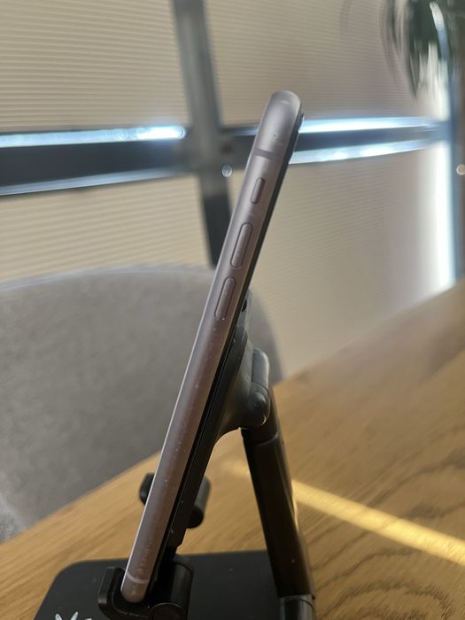 Продам iPhone 11 64 gb