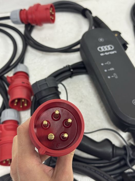 Кабель 380V для зарядки Audi e-tron 11 KWT