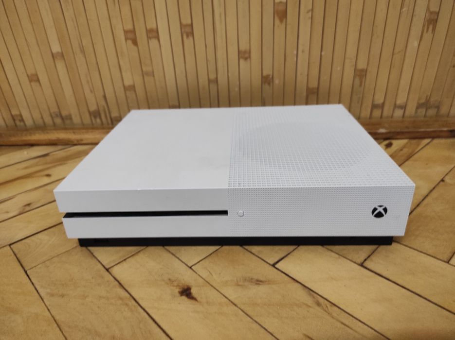 Xbox one з дисководом