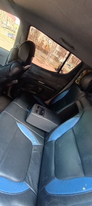 Mitsubishi L200  в ідеальному стані