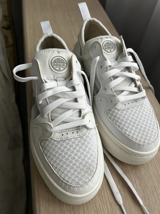 Кросівки Nike білі