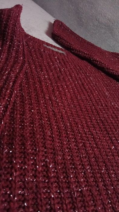 Вʼязана жіноча кофта