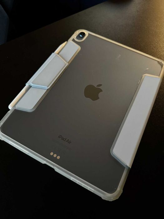 iPad Air 5 (A2588) M1 64 GB Wi-Fi + Apple Pencil 2 + Etui Spigen