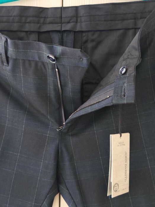 НОВИЙ чоловічій брендовий костюм двійка від JOHN BARRITT