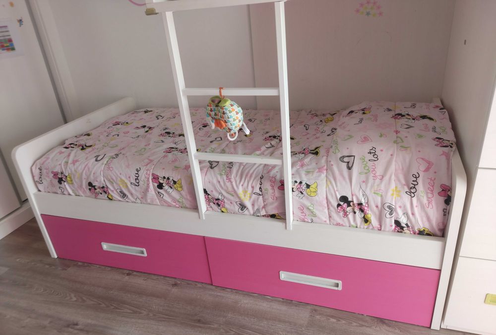 Beliche com 2 camas, 2 gavetões e 8 gavetas