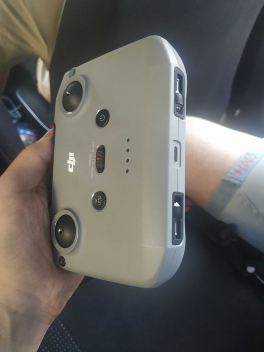 Квадрокоптер DJI Mavic Air 2