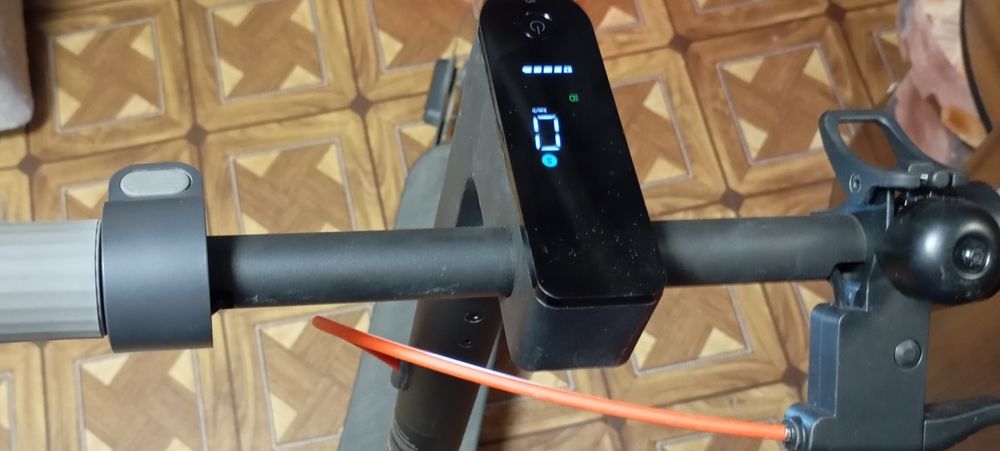 Продам электросамокат