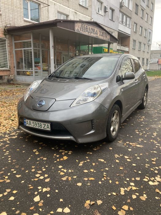 Nissan Ліф