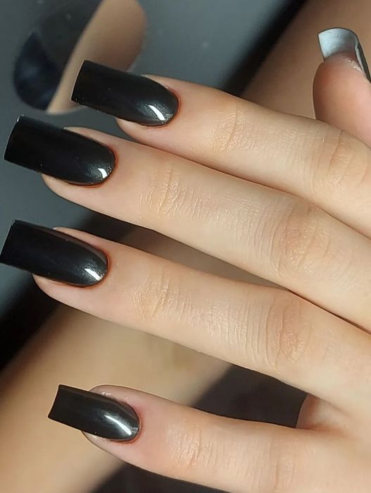 Маникюр и педикюр