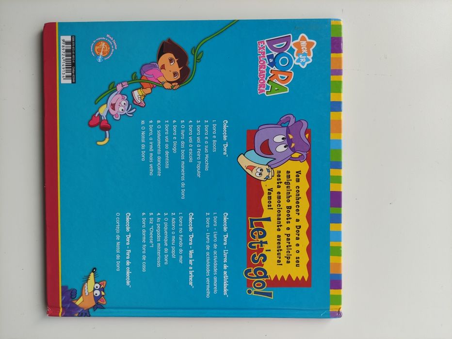 Dora vai à escola