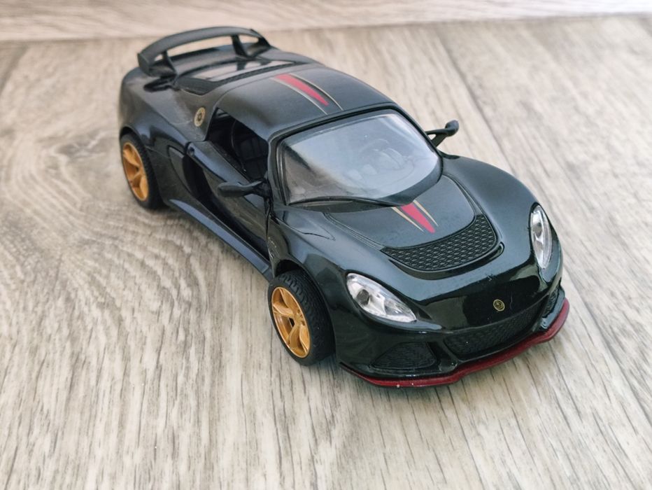 Колекційнійна модель Lotus