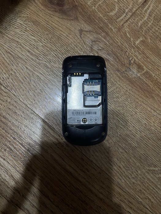 Мобільний телефон жабка Samsung GT E1150