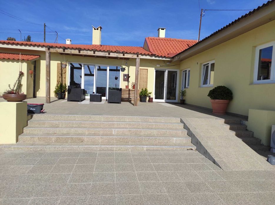 moradia t5 com piscina aquecida