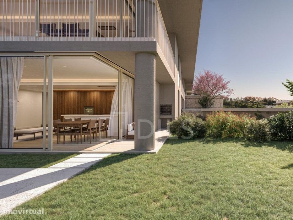 Apartamento T3 com terraço no Belas Clube de Campo