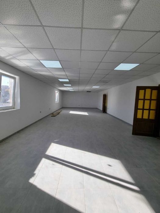 Оренда приміщення Ювілейний, вул. Небожинського (280 м.кв)