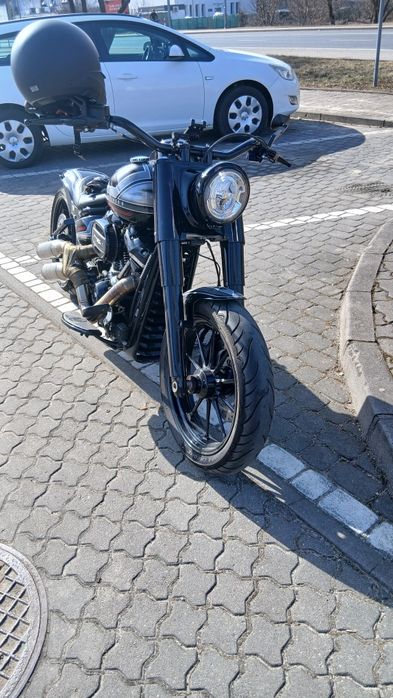 FLHC Custom Harley-Davidson  Heritage Custom