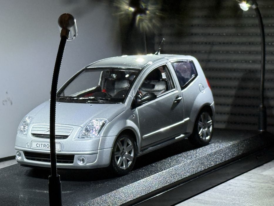 Citroen C2 1:18 welly [RARYTAS]