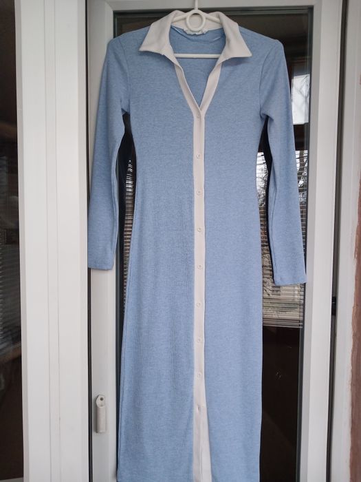 Платье  футляр 300грн