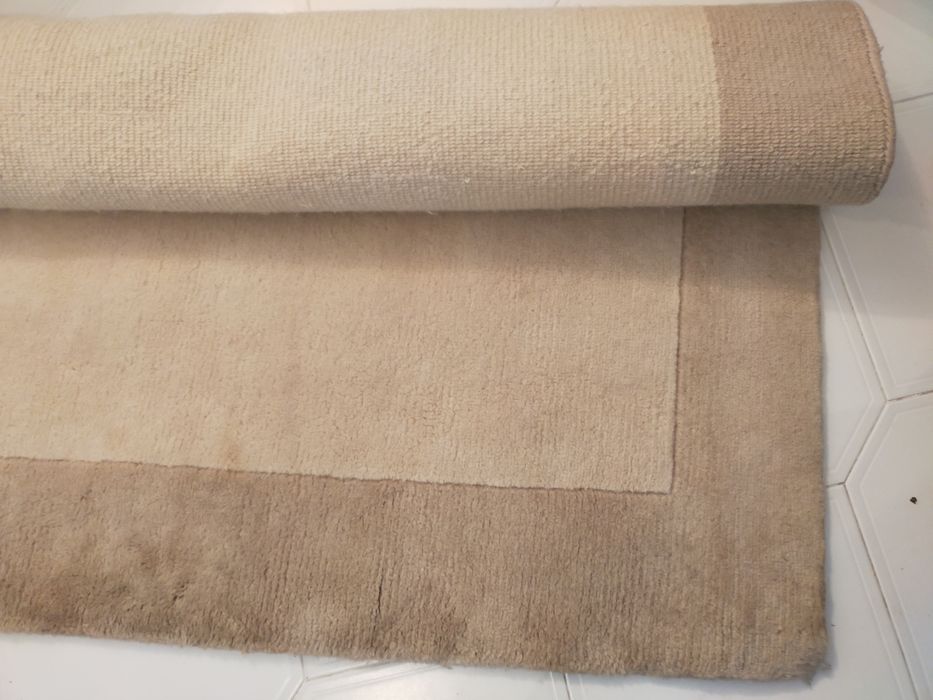 Tapete de lã creme / cru