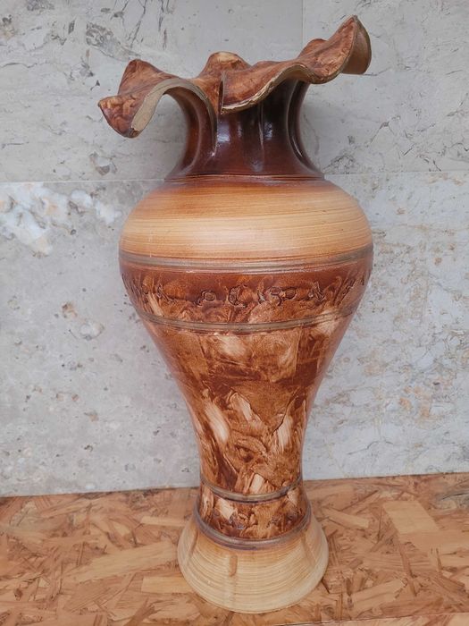 Vaso grande de barro tipo flor