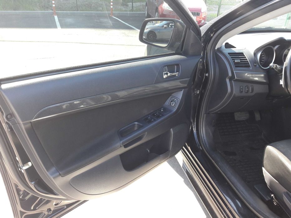 Авто Mitsubishi Lancer 10 2009 X 2.0i CVT (150 к.с.) в гарному стані